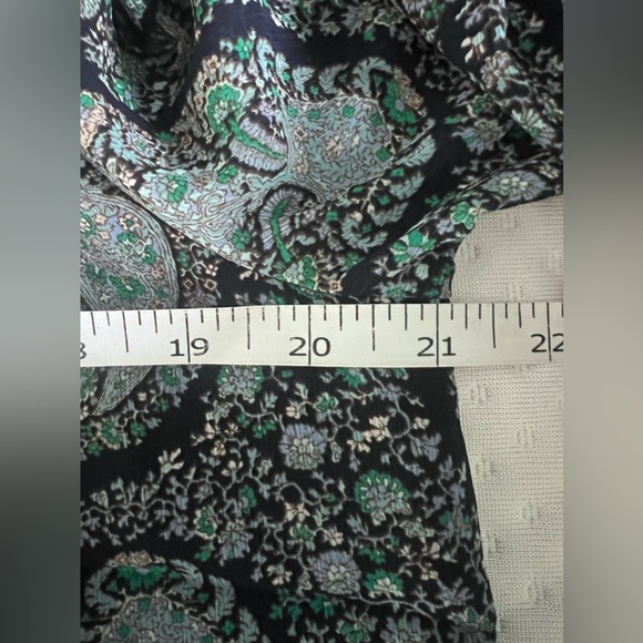 NWT J Crew Printed smocked top size M - Picture 7 of 10